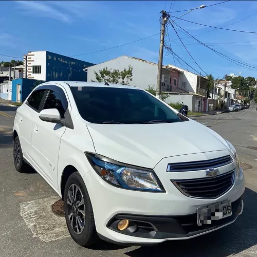 Chevrolet Onix Hatch LTZ 1.4 8V Flex Power Mec. 4P 2015