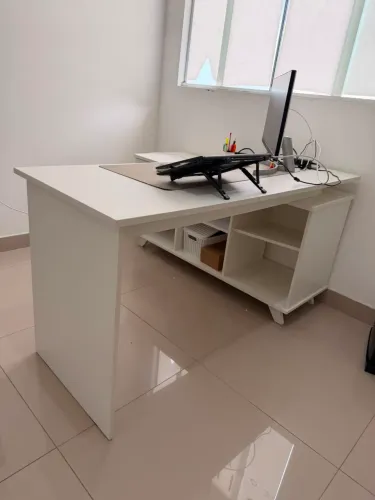 Vendo móveis de escritório barbada
