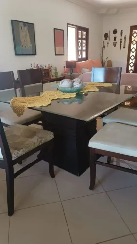 Mesa de jantar com 6 cadeiras