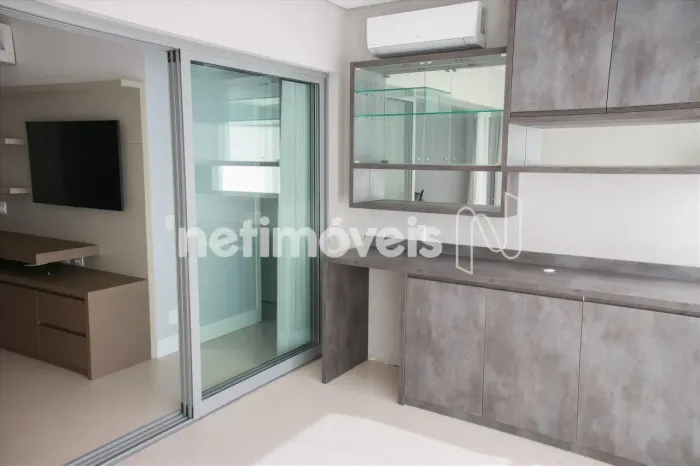 m2Aluga se Apartamento em Moema com 2 quartos com 85m2