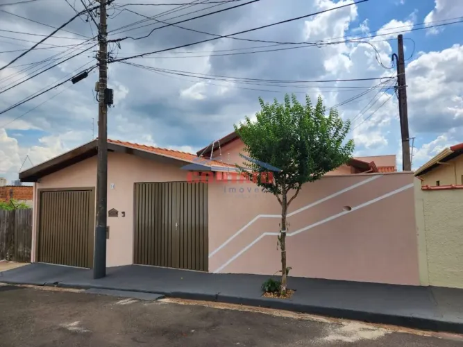 Venda de Casas / Padrão na cidade de São Carlos