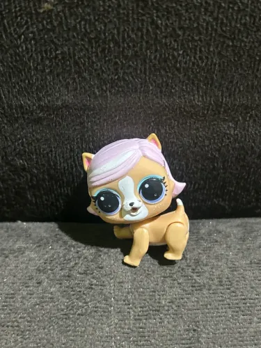 Pet lol surprise cachorrinho channel rosa e branco 2