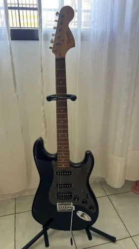 Guitarra fender squier hss