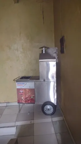 Vende-se um carrinho de churrasco inox só chamar no PV