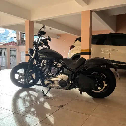 Street Bob 117 2025 na garantia com acessórios