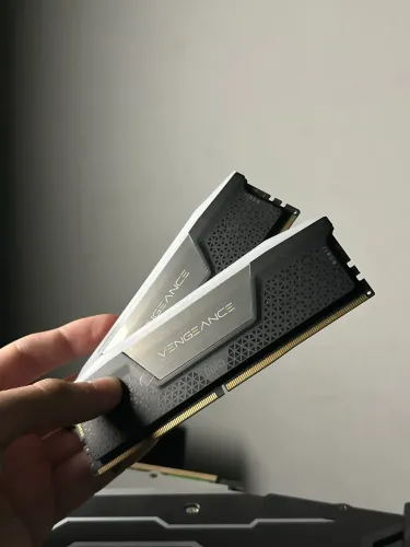 32gb ddr5 6200mhz corsair vengeance