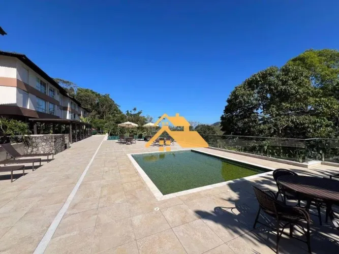 Casa em Condomínio Brisas do Camburizinho a 450m da Praia de Camburi | 3 Suítes | Lazer Co
