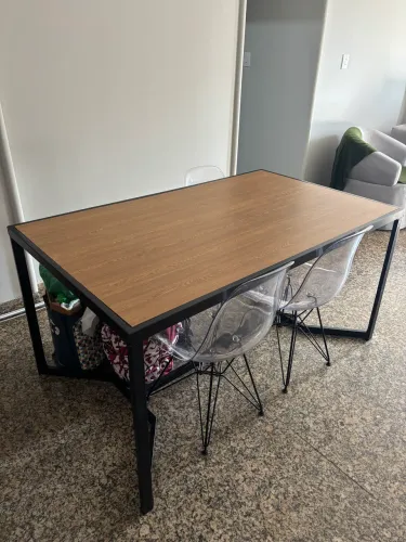 MESA DE JANTAR, CADEIRAS e BAR