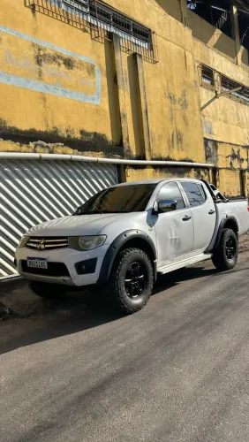 Mitsubishi L200 Triton GLX 3.2 CD TB Int.diesel MEC 2013