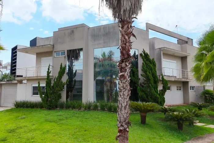 Residência alto padrão no Condomínio Ecoville Residence