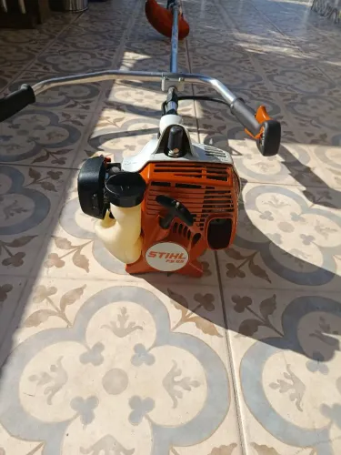 Roçadeira a gasolina Stihl FS55