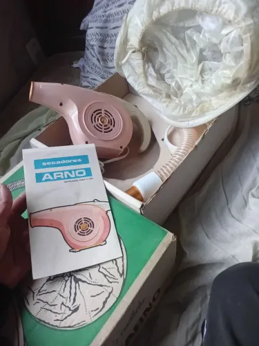 Secador de cabelo antigo com manual para colecionador