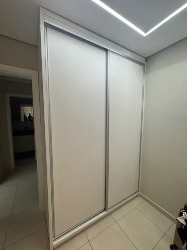 Guarda roupas