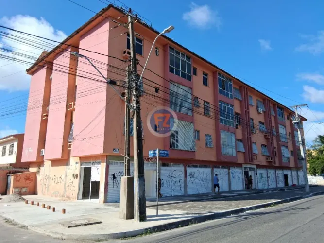 Loja para Locação na Av. Mister Hull Antônio Bezerra