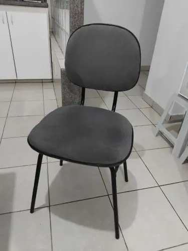 Cadeira de Estudo Cinza