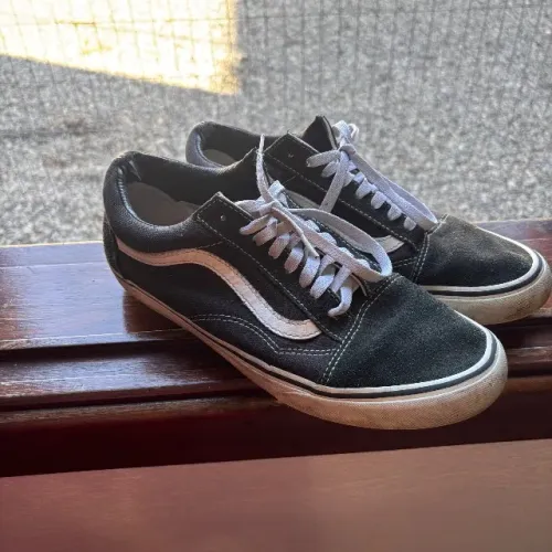 Tênis vans old school