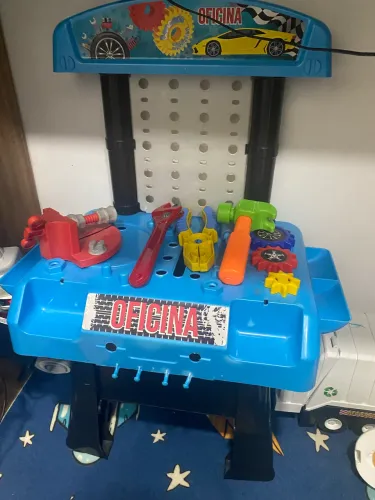 Brinquedo oficina ferramentas e banqueta