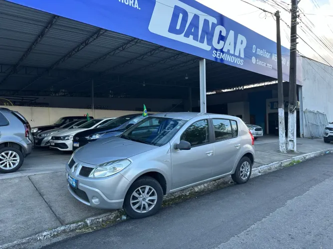 Renault Sandero Authentique Hi-flex 1.0 16V 5P 2011