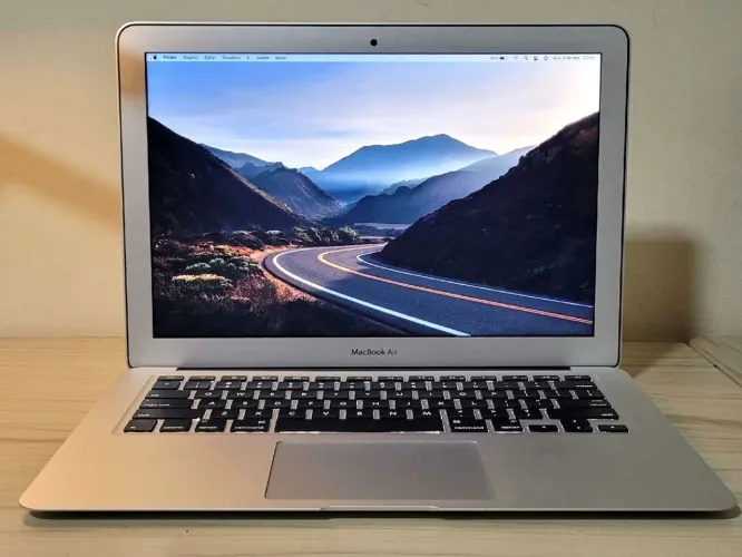 Macbook Air core i5 