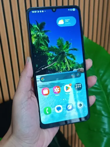 128gb Samsung Galaxy A06 celular