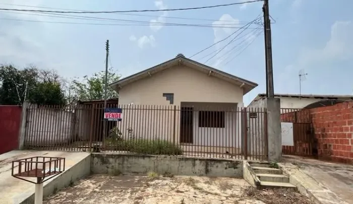 Vendo casa em Jardim - MS (excelente localização)