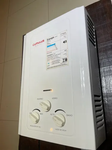 Aquecedor a Gás Cumulus 7L Gás Natural (GN) - Modelo CML 7 - Funcionando