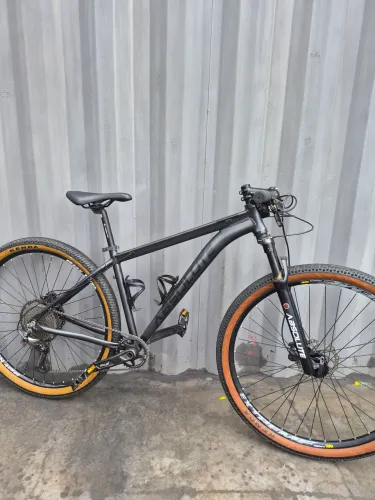 Bicicleta Absolute 