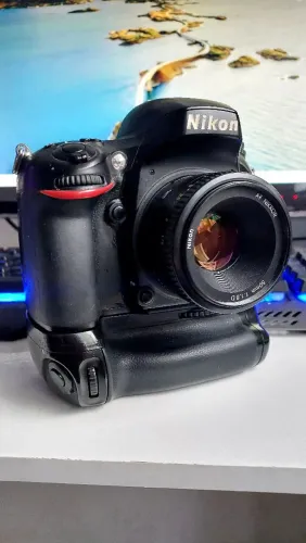 Camera Nikon D610