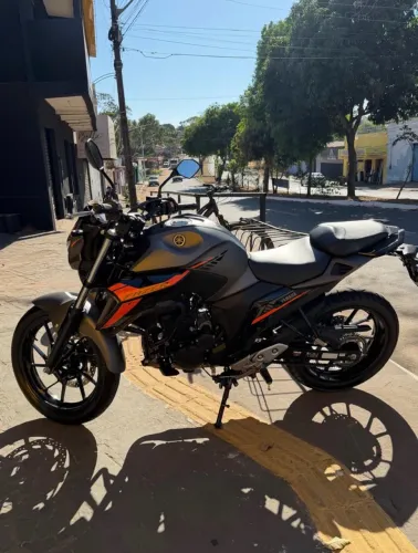 Yamaha FZ25 250 Fazer Connected 2025