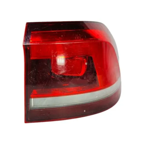 Lanterna tras direito Volkswagen Fox 15/22