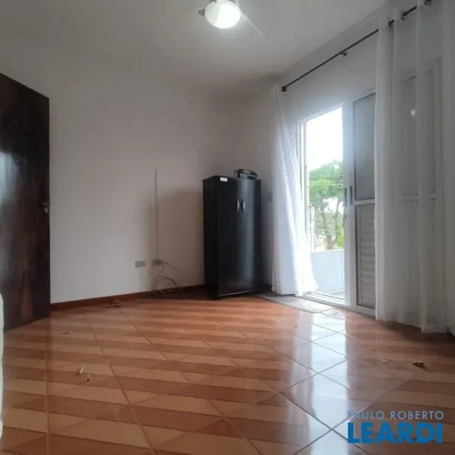 SOBRADO - JARDIM AVELINO - SP