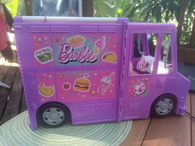 BRINQUEDOS ORIGINAIS DA BARBIE(Foodtruck, família Barbie com cachorro e filhotes inclusos.