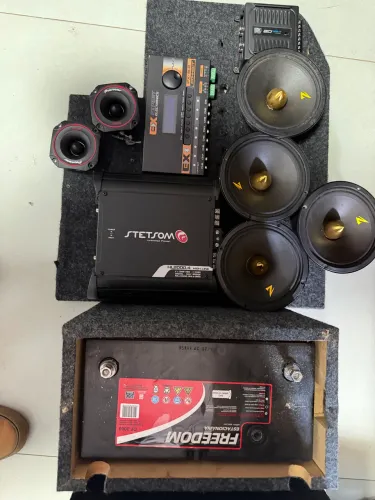 Kit som automotivo