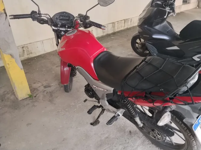 Moto em perfeita conservação