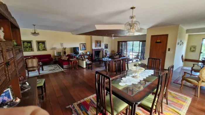 Casa de Cinema na Glória, com 500m² de área privada, 3 dormitórios, piscina, horta, lareir