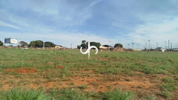 Lote comercial e residencial Av Colorado bairro Parque dos Pirineus - Anápolis