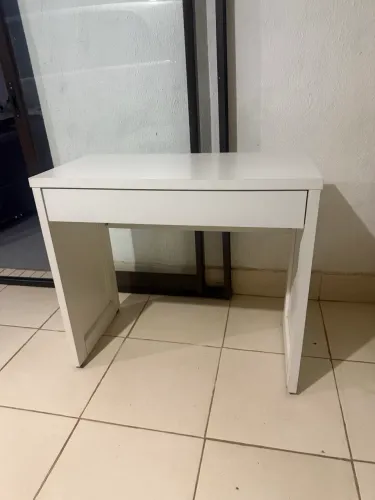 Mesa escrivaninha nail 