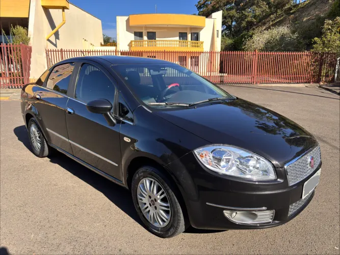 Fiat Linea 1.9/ HLX 1.9/ 1.8 Flex 16V 4P 2011