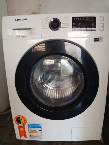 Vende se máquina lava e seca 11 quilos