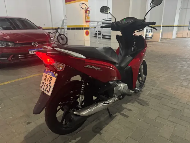 Biz + 5.800 km rodado 