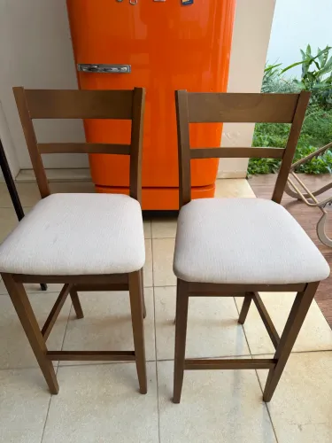2 Banquetas altas madeira maciça