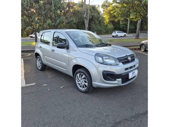 Fiat Uno Attractive 1.0 EVO Fire Flex 8V 5P 2021