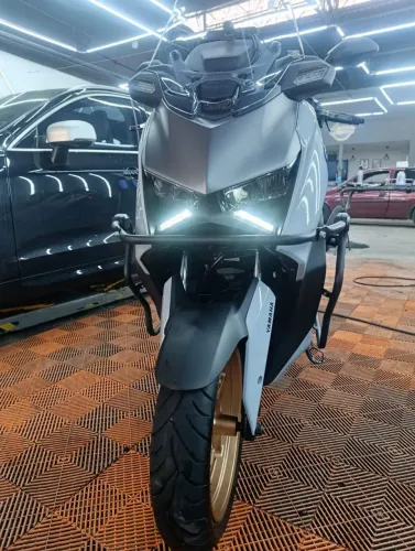 XMAX 300 CONECTED