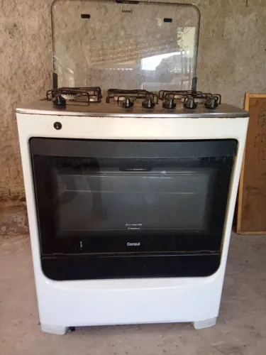 Fogão Consul 5 bocas foncionando perfeitamente forno também