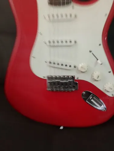 Guitarra squier afinit