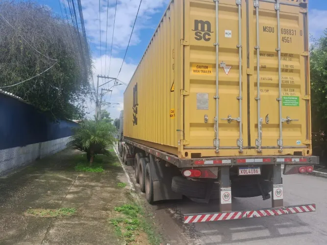 Carreta porta container