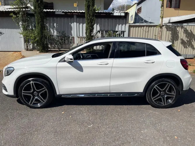 Mercedes-Benz GLA 250 Sport 2.0 TB 16V 4X2 211cv Aut. 2018