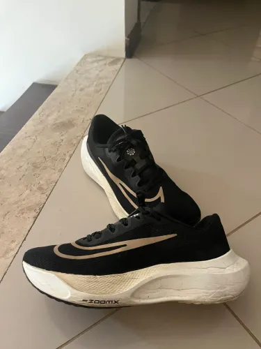 Nike Zoom Fly 5