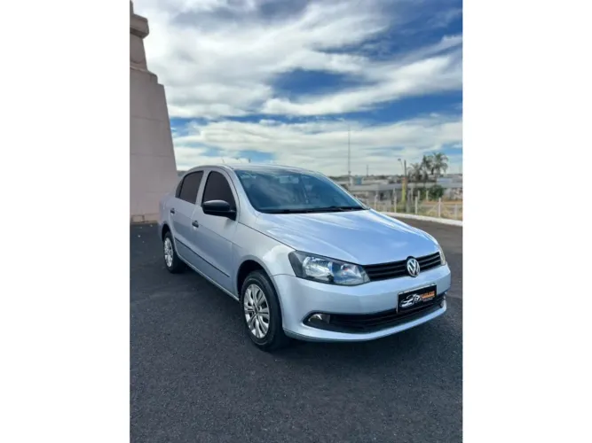 Volkswagen Voyage 1.0 Flex 12V 4P 2014