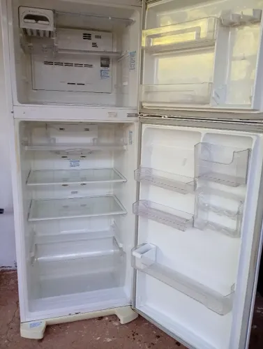 Geladeira Eletrolux 480 l
